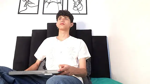 alexmark  online show from February 2026 01:11:02 PM