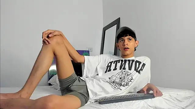 alexmark  online show from November 2025 03:43:01 AM