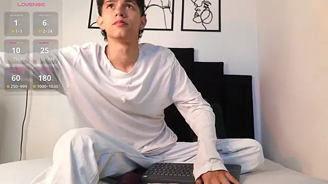 alexmark  online show from January 2026 01:16:02 PM