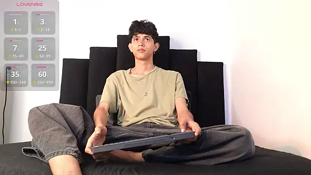 alexmark  online show from December 2025 01:13:02 PM