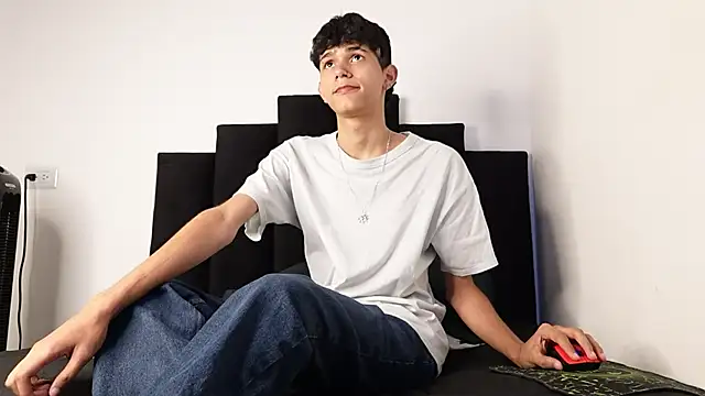 alexmark  online show from October 2025 05:26:02 PM