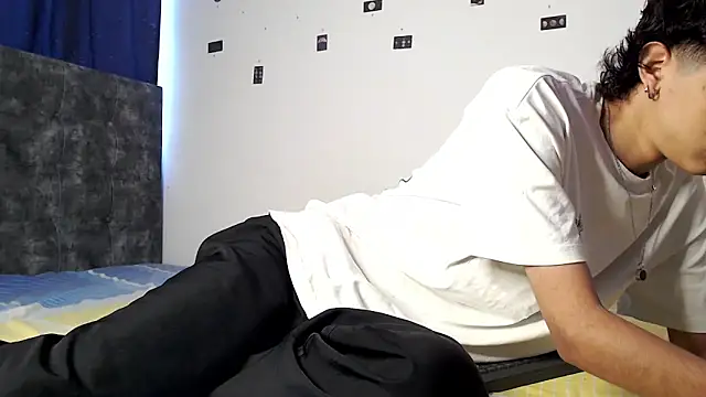 alexmark  online show from April 2026 05:03:01 PM