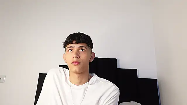 alexmark  online show from September 2025 01:51:01 PM