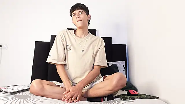 alexmark  online show from October 2025 01:43:02 PM