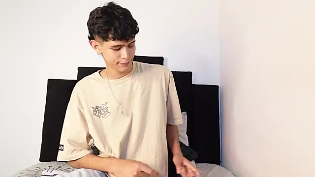 alexmark  online show from November 2025 07:28:02 PM