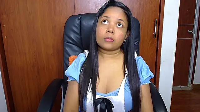 melikaronit2 online show from October 2025 05:10:01 PM