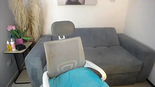KateOwens  online show from April 2026 01:24:02 PM