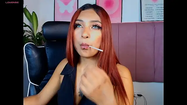 Naiaa Cruz online show from March 2026 07:40:02 PM