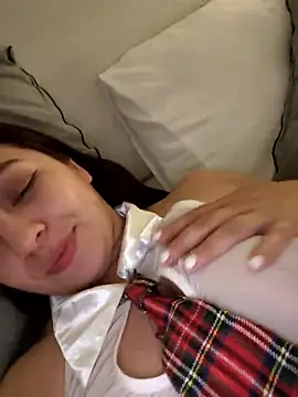 caronicole77 online show from November 2025 05:18:02 AM