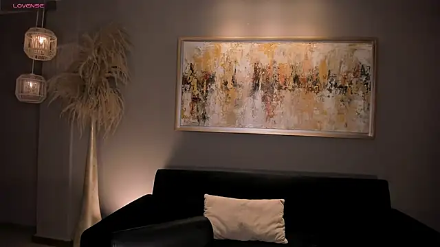 Snapshot of TiffannySins chatting on December 2025 03:05:02 AM TiffannySins online show from December 2025 03:05:02 AM