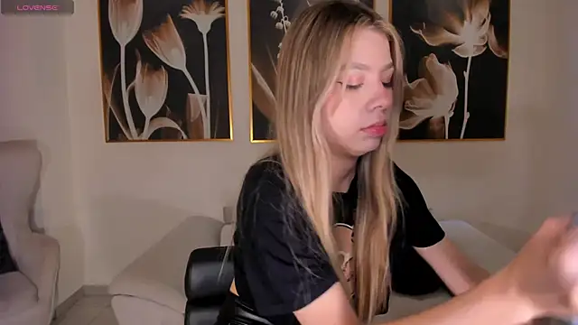 TiffannySins online show from May 2026 05:40:02 PM