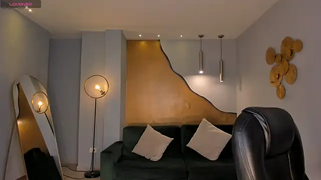 Snapshot of TiffannySins chatting on November 2025 04:16:01 AM TiffannySins online show from November 2025 04:16:01 AM