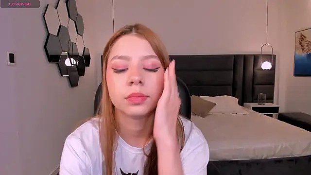 TiffannySins online show from February 2026 03:06:01 AM