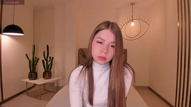 Snapshot of TiffannySins chatting on November 2025 04:13:01 AM TiffannySins online show from November 2025 04:13:01 AM