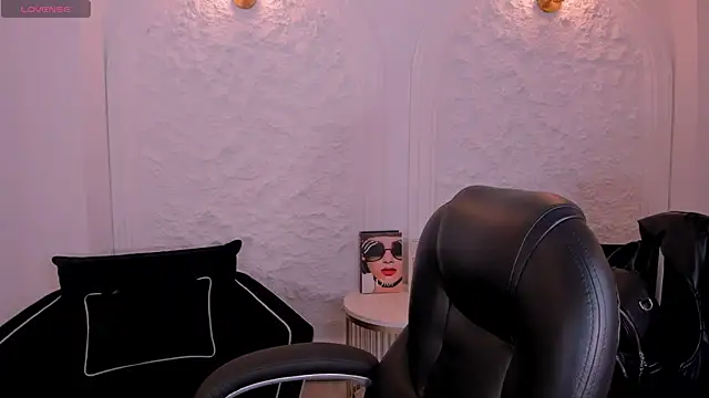 TiffannySins online show from May 2026 03:55:01 AM