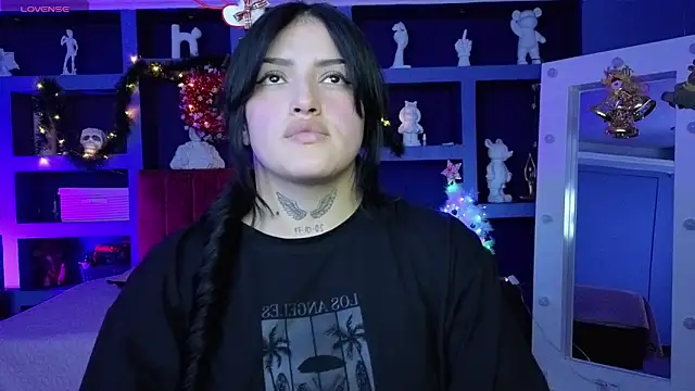 sari belle online show from December 2025 08:55:02 PM