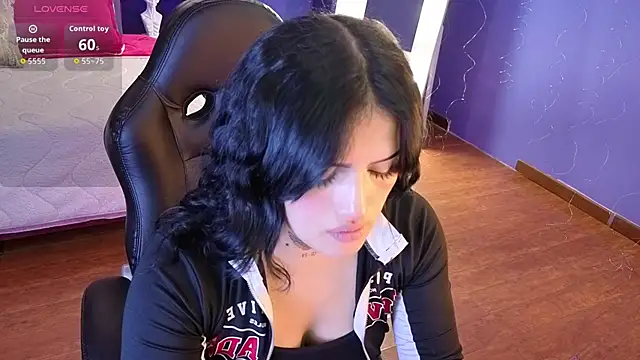 Snapshot of sari_belle chatting on November 2025 08:53:01 PM sari belle online show from November 2025 08:53:01 PM