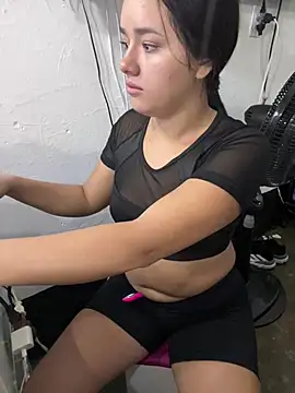 Luciaparker03 online show from April 2026 01:36:01 PM