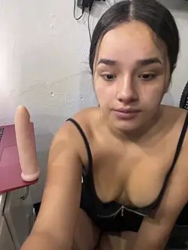 Luciaparker03 online show from February 2026 03:34:02 PM