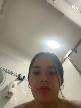 Snapshot of Luciaparker03 chatting on October 2025 04:02:02 AM Luciaparker03 online show from October 2025 04:02:02 AM