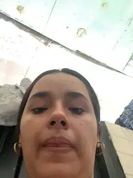 Snapshot of Luciaparker03 chatting on October 2025 09:47:01 PM Luciaparker03 online show from October 2025 09:47:01 PM