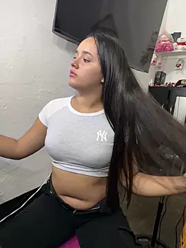 Snapshot of Luciaparker03 chatting on December 2025 03:44:02 AM Luciaparker03 online show from December 2025 03:44:02 AM