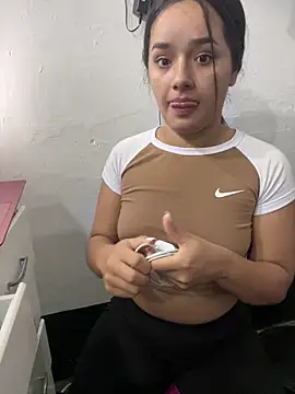 Luciaparker03 online show from March 2026 11:32:02 PM