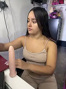 Luciaparker03 online show from February 2026 08:17:02 PM