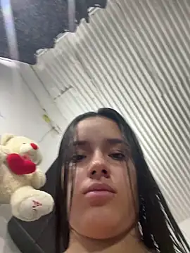 Luciaparker03 online show from May 2026 03:27:01 PM