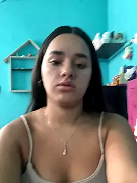 Snapshot of Luciaparker03 chatting on September 2025 03:07:01 PM Luciaparker03 online show from September 2025 03:07:01 PM