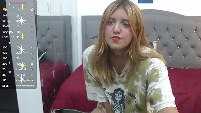 Snapshot of Eilish_hall chatting on November 2025 10:54:02 PM Eilish hall online show from November 2025 10:54:02 PM