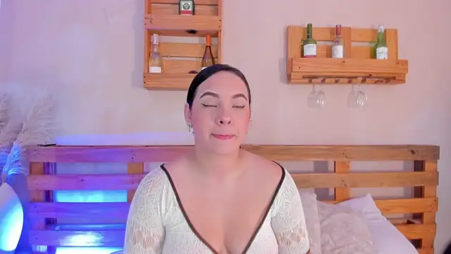  miss mia online show from December 2025 11:42:02 AM