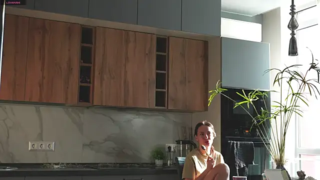 Anny Molly online show from November 2025 06:07:01 AM