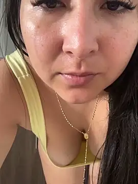 Snapshot of evelyn_1702 chatting on September 2025 07:09:02 PM evelyn 1702 online show from September 2025 07:09:02 PM