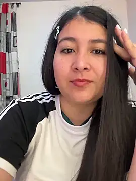 Snapshot of evelyn_1702 chatting on November 2025 08:14:01 PM evelyn 1702 online show from November 2025 08:14:01 PM