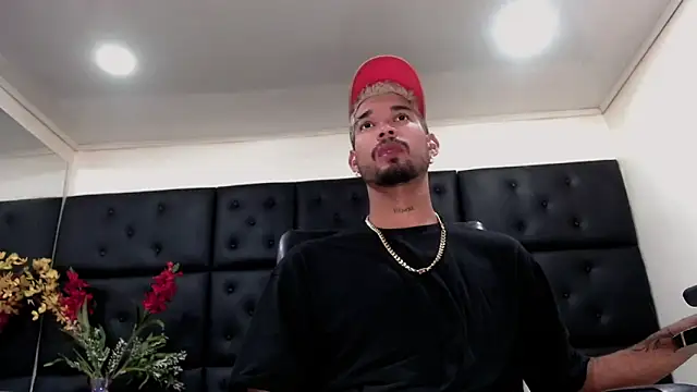 Snapshot of StivBigCock chatting on October 2025 02:01:01 AM StivBigCock online show from October 2025 02:01:01 AM