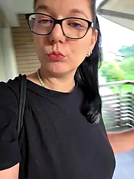 Snapshot of Swiss_Lady chatting on September 2025 04:03:02 PM Swiss Lady online show from September 2025 04:03:02 PM