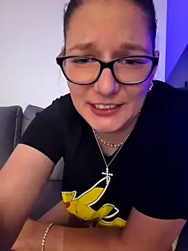 Snapshot of Swiss_Lady chatting on September 2025 08:37:01 PM Swiss Lady online show from September 2025 08:37:01 PM