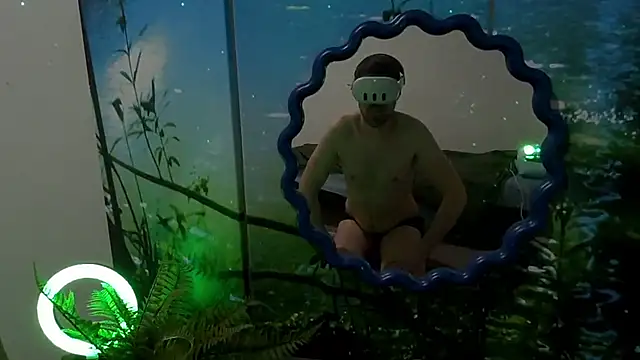 Snapshot of welcome-to-the-jungle chatting on February 2026 09:44:02 PM welcome-to-the-jungle online show from February 2026 09:44:02 PM