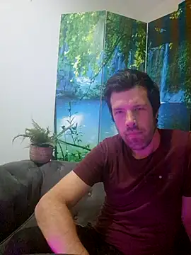 Snapshot of welcome-to-the-jungle chatting on August 2026 07:20:02 PM welcome-to-the-jungle online show from August 2026 07:20:02 PM