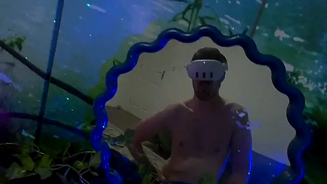 Snapshot of welcome-to-the-jungle chatting on February 2026 09:06:01 PM welcome-to-the-jungle online show from February 2026 09:06:01 PM