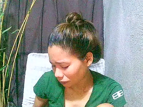 Snapshot of Sweeetgurll chatting on May 2026 01:58:02 PM Sweeetgurll online show from May 2026 01:58:02 PM