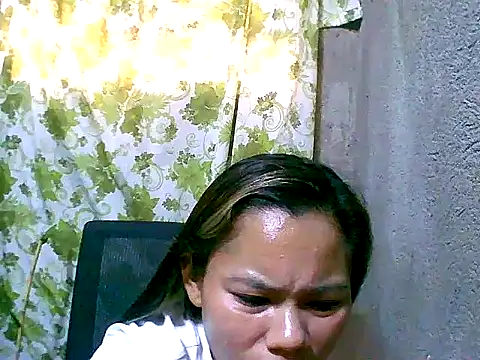 Snapshot of Sweeetgurll chatting on September 2025 07:42:01 AM Sweeetgurll online show from September 2025 07:42:01 AM