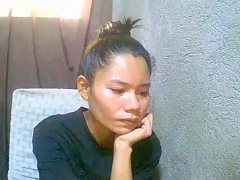 Snapshot of Sweeetgurll chatting on May 2026 02:44:02 AM Sweeetgurll online show from May 2026 02:44:02 AM