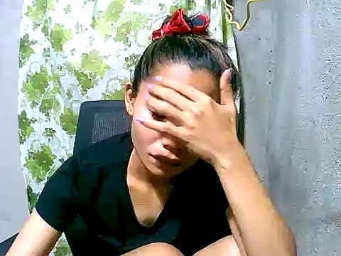 Snapshot of Sweeetgurll chatting on October 2025 02:03:02 PM Sweeetgurll online show from October 2025 02:03:02 PM