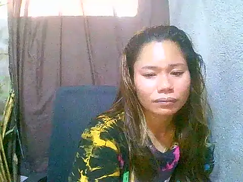 Snapshot of Sweeetgurll chatting on June 2026 01:43:02 AM Sweeetgurll online show from June 2026 01:43:02 AM