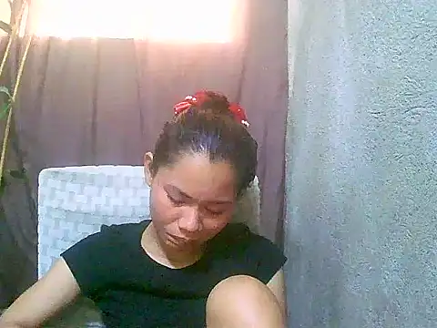 Snapshot of Sweeetgurll chatting on May 2026 01:56:01 AM Sweeetgurll online show from May 2026 01:56:01 AM
