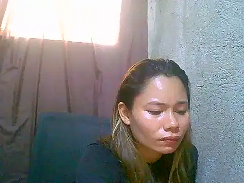 Snapshot of Sweeetgurll chatting on June 2026 03:28:01 AM Sweeetgurll online show from June 2026 03:28:01 AM