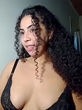 Snapshot of A_maddy chatting on November 2025 12:25:01 AM A maddy online show from November 2025 12:25:01 AM