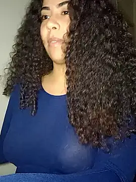 Snapshot of A_maddy chatting on November 2025 02:37:01 AM A maddy online show from November 2025 02:37:01 AM